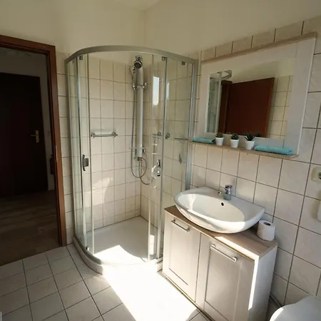 Ferienwohnung Mit Seeblick Und Strand Zislow Exterior photo